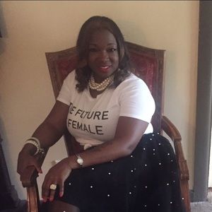 Meet your Posher, Hasina